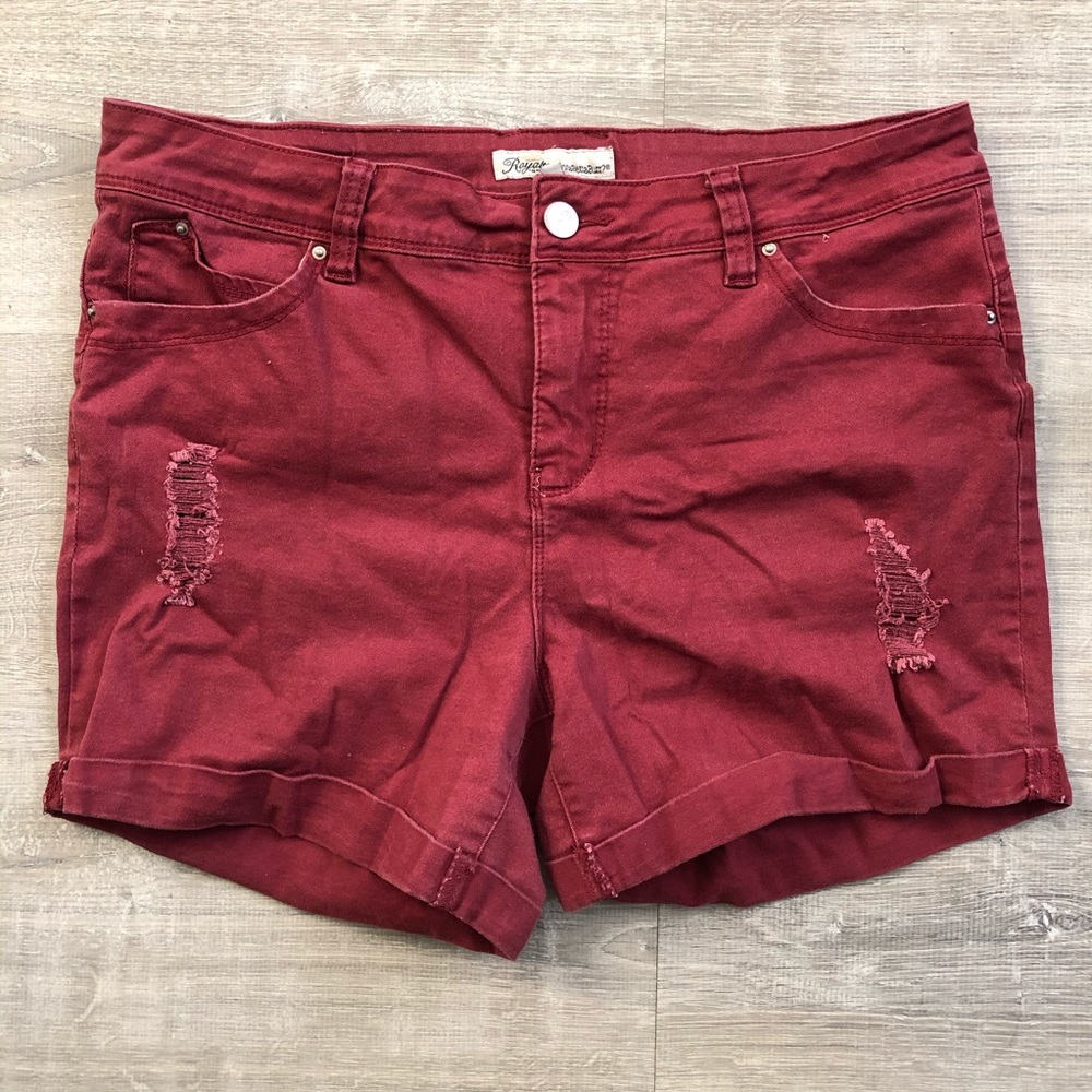 Burgundy mid-rise jean shorts